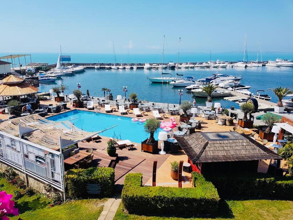 Dolce Vita Sea View Apartment Sveti Vlas Buitenkant foto